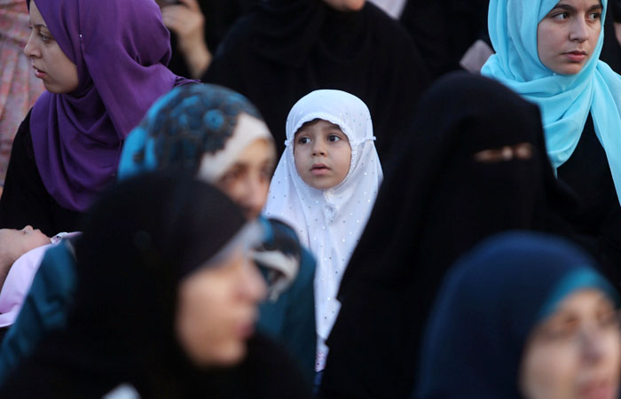 به‌ وێنه‌.. موسڵمانانى جيهان جه‌ژن پيرۆز ده‌كه‌ن